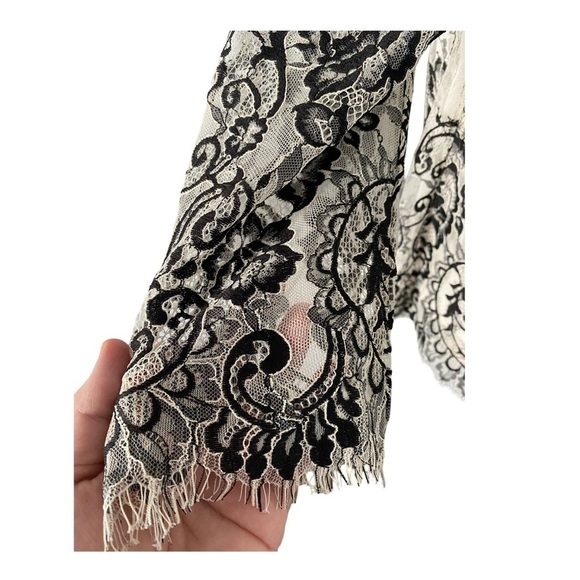 White House Black Market 3/4 Sleeve Lace Overlay Blouse Top NWT Size S - Picture 7 of 11